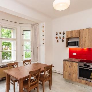 Pronájem bytu 2+1 70 m² Praha, Žerotínova