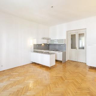 Pronájem bytu 3+kk 80 m² Praha, Moravská