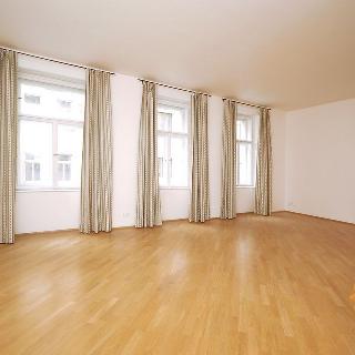 Pronájem bytu 3+1 108 m² Praha, Odborů