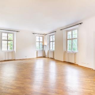 Pronájem bytu 4+1 187 m² Praha