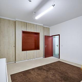 Pronájem kanceláře 78 m&sup2; Praha