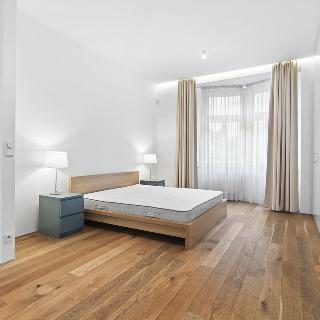 Pronájem bytu 3+kk 114 m² Praha, Laubova