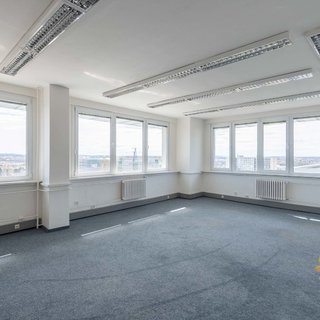 Pronájem kanceláře 180 m² Praha, Roztylská