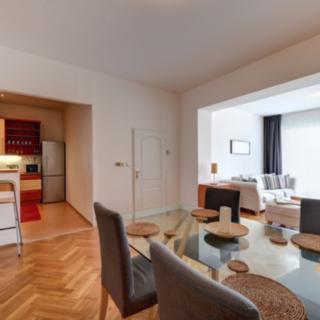 Pronájem bytu 3+kk 100 m² Praha