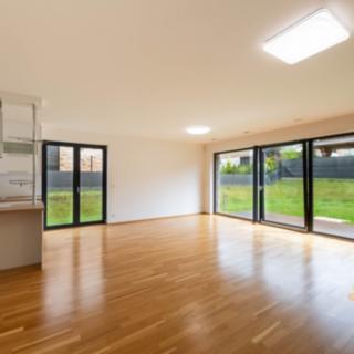Pronájem rodinného domu 170 m² Praha