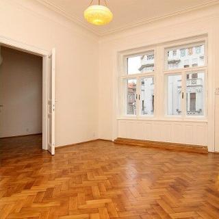 Pronájem bytu 3+kk 90 m² Praha, Pařížská