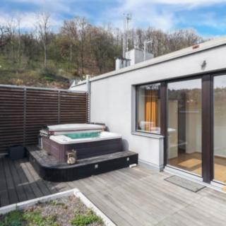 Pronájem bytu 3+kk 86 m&sup2; Praha