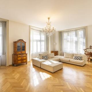 Pronájem bytu 3+1 130 m² Praha