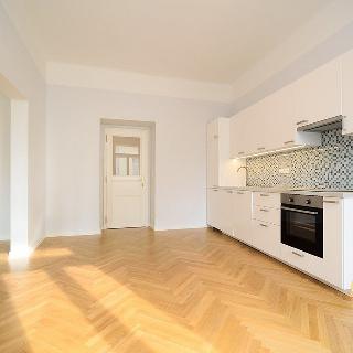 Pronájem bytu 3+kk 83 m² Praha, Ječná