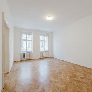 Pronájem bytu 3+1 90 m² Praha, Elišky Peškové