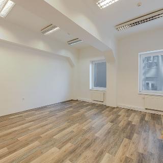 Pronájem kanceláře 28 m² Praha, Londýnská