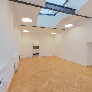 Pronájem bytu 2+kk 50 m² Praha, U milosrdných