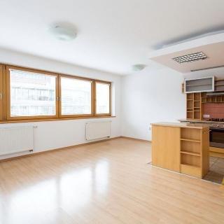 Pronájem bytu 4+kk 122 m² Praha, Hvězdova