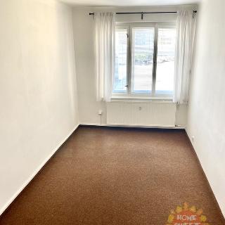 Pronájem kanceláře 14 m² Praha, Petrohradská