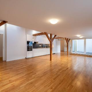 Pronájem bytu 4+kk 159 m² Praha, Pivovarská