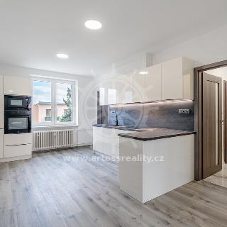 Prodej bytu 3+kk 55 m² Ivančice, Okružní