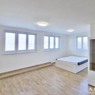 Pronájem bytu 2+kk 54 m² Brno