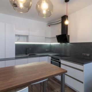 Pronájem bytu 2+kk 52 m² Praha