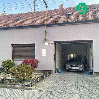 Prodej rodinného domu 385 m&sup2; Velké Bílovice