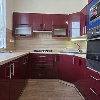 Pronájem bytu 3+kk 81 m&sup2; Stráž