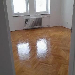 Prodej bytu 2+1 60 m² Hulín, Sadová