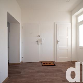 Prodej bytu 3+1 85 m² Karlovy Vary, Rohová