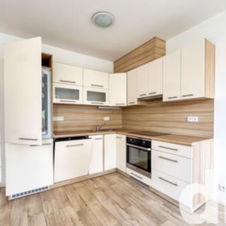 Pronájem bytu 2+kk 43 m² Karlovy Vary, Na Rolavě