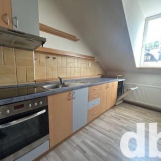 Pronájem bytu 2+1 68 m² Karlovy Vary, náměstí Republiky