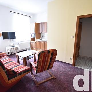 Pronájem bytu 2+kk 45 m&sup2; Karlovy Vary