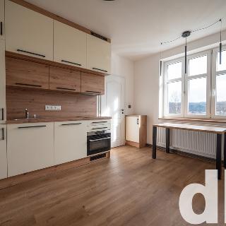 Pronájem bytu 2+kk 45 m² Karlovy Vary, Rohová