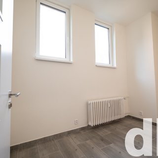 Pronájem ostatního komerčního prostoru 9 m² Karlovy Vary, U Koupaliště