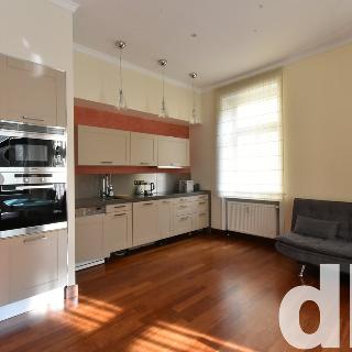 Pronájem bytu 3+kk 83 m² Karlovy Vary, Krále Jiřího