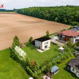 Prodej stavební parcely 1100 m² Jevany