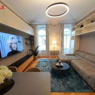 Pronájem bytu 3+1 65 m² Praha, Dobrovského