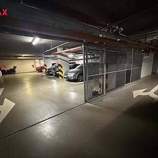 Prodej parkovacího místa 12 m&sup2; Praha