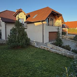 Prodej rodinného domu 328 m&sup2; Praha