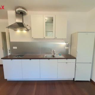 Prodej bytu 1+kk, garsoniery 33 m² Praha