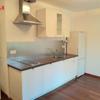 Prodej bytu 1+kk a garsoniéry 33 m² Praha, Magistrů