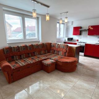 Pronájem bytu 3+kk 70 m² Mochov, Havlíčkova