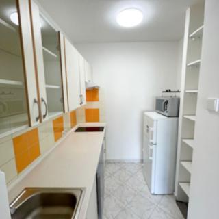 Pronájem bytu 2+kk 42 m² Praha