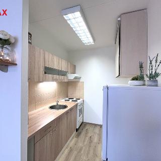 Pronájem bytu 2+kk 45 m² Praha, Vašátkova