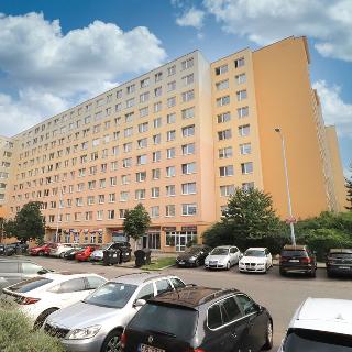 Pronájem bytu 1+kk a garsoniéry 32 m² Praha, V hůrkách