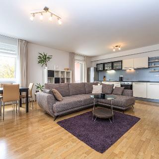 Pronájem bytu 2+kk 74 m² Praha, V zahradách