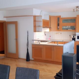 Pronájem bytu 3+kk 71 m² Praha Vršovice, Kavkazská