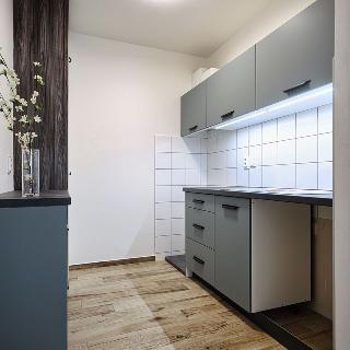 Pronájem bytu 2+kk 44 m² Praha, Sulova