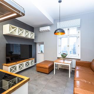 Pronájem bytu 2+kk 43 m² Praha