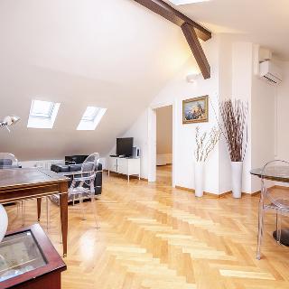 Pronájem bytu 2+1 66 m² Praha, Benediktská