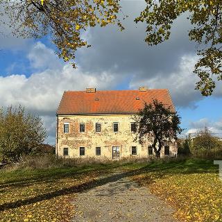 Prodej činžovního domu 600 m² Žďárná