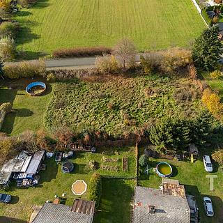 Prodej stavební parcely 800 m&sup2; Labské Chrčice