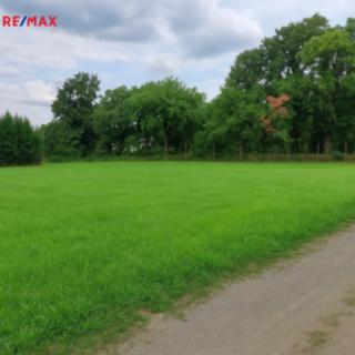 Prodej stavební parcely 1 076 m² Střížovice